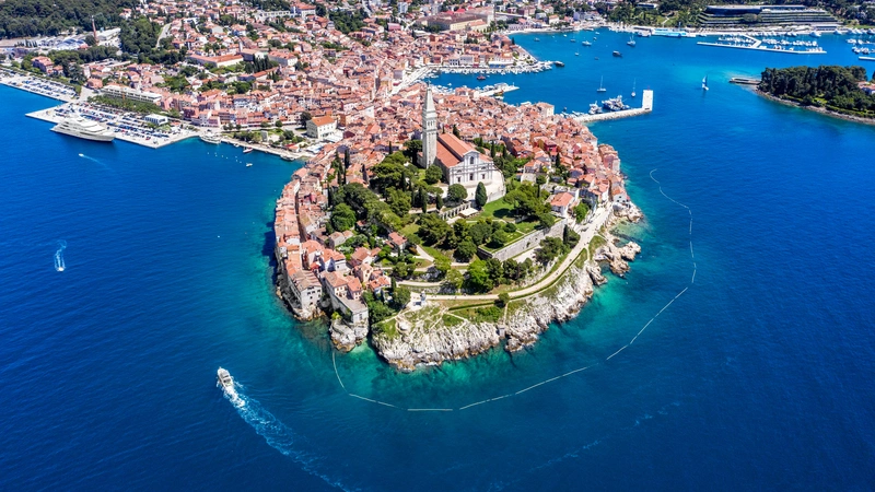 Hoe kom je in Rovinj: vanuit Venetië, Pula en met de auto