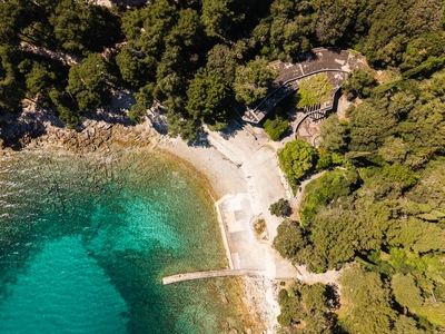 Pogled odozgo na paviljon Škarabe