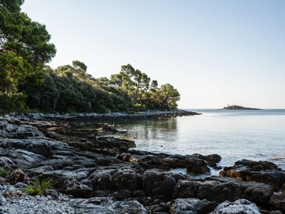 Rocky coast and island views at Škaraba