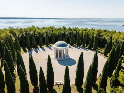 Das Mausoleum der Familie Hütterott