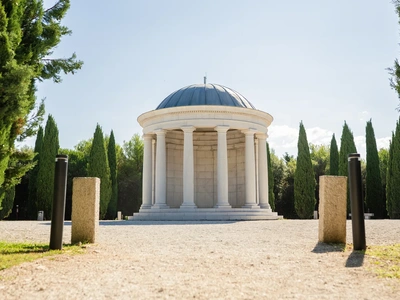 Das Hütterott-Mausoleum aus der Nähe