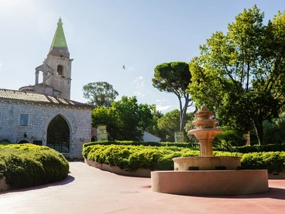 Klostergarten und Brunnen