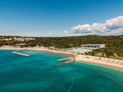 Strand en zwembad van Camping Amarin