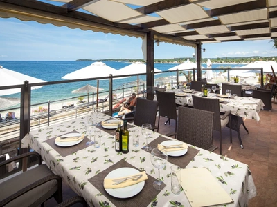 Beachfront dining