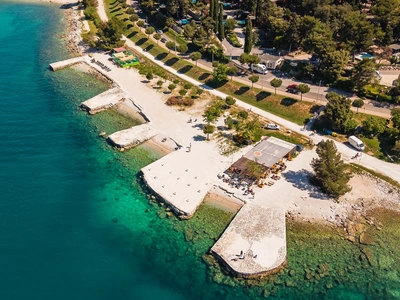 Vista dall'alto delle piattaforme per il bagno