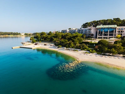 Pebble cove next to the resort