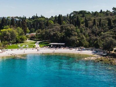 Main beach with sun loungers and beach bar
