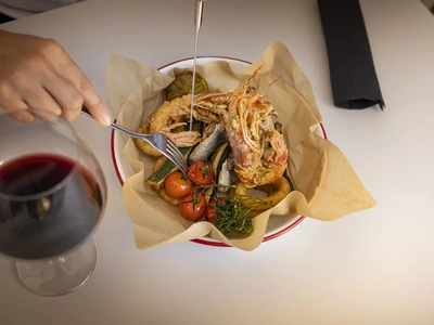 Sveže jadransko morje in istrsko vino. Foto: Maistra
