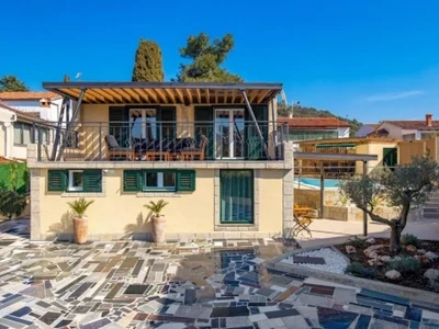 Rovinj | Privates Refugium, nur wenige Minuten vom Meer entfernt.