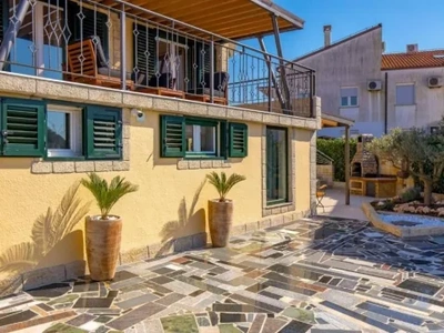Rovinj | Privates Refugium, nur wenige Minuten vom Meer entfernt.