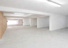 Rovinj | Vier garageplekken, meerdere mogelijkheden.