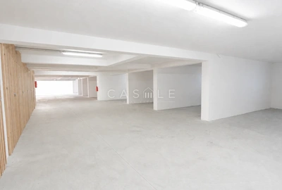 Rovinj | Four garage spaces, multiple options.