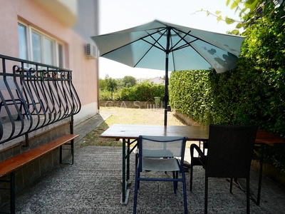 Rovinjsko Selo | Ground-Floor Apartment with Courtyard and 3 Parking Spaces