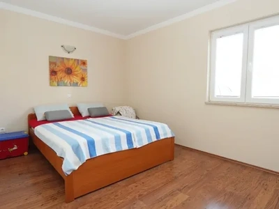 Rovinjsko Selo | Ground-Floor Apartment with Courtyard and 3 Parking Spaces
