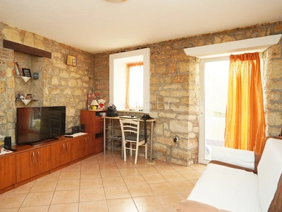Rovinj | A Little Retreat with a Terrace, 100 m from the Sea