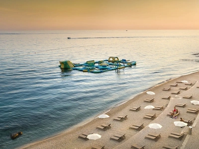 Maistra Select Amarin Resort